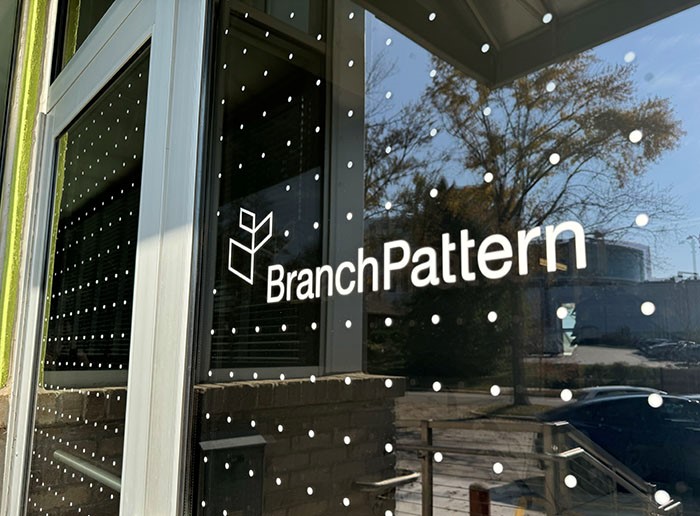 一張含有 文字, 建築, 戶外, 商業建築 的圖片AI 產生的內容可能不正確。